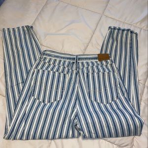 American eagle mom jean striped size 4 blue and white